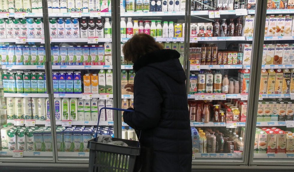 Πυρά της αντιπολίτευσης μετά τις δηλώσεις Θεοδωρικάκου για την ακρίβεια: «Προεκλογική παράσταση»